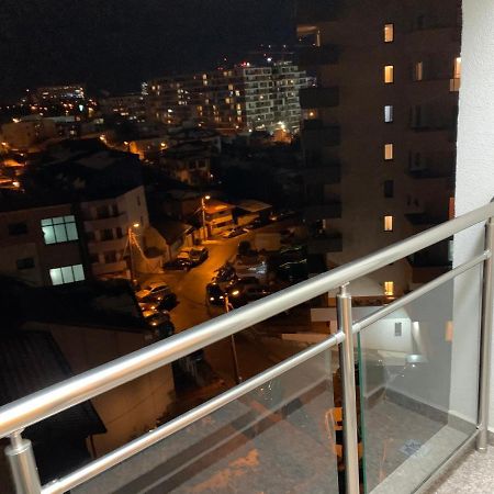 בוקרשט Ray Luxury Apartment Close To Presidential Palace מראה חיצוני תמונה