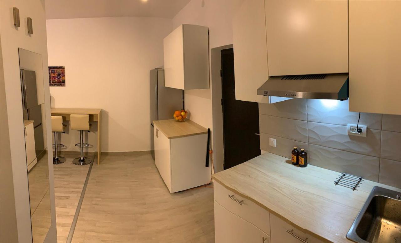 בוקרשט Ray Luxury Apartment Close To Presidential Palace מראה חיצוני תמונה